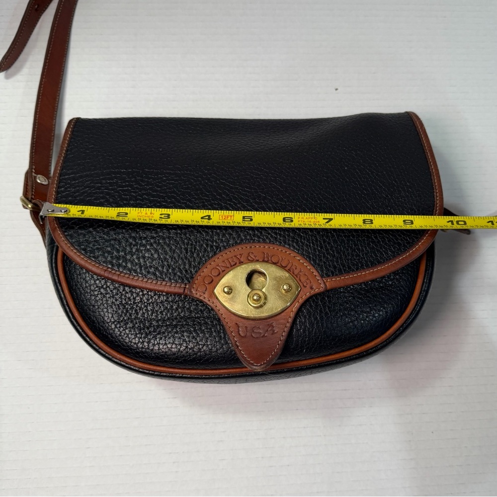 Vintage Dooney & Bourke AWL Black & Tan Leather Crossbody Cavalry / Saddle Bag - Picture 15 of 16